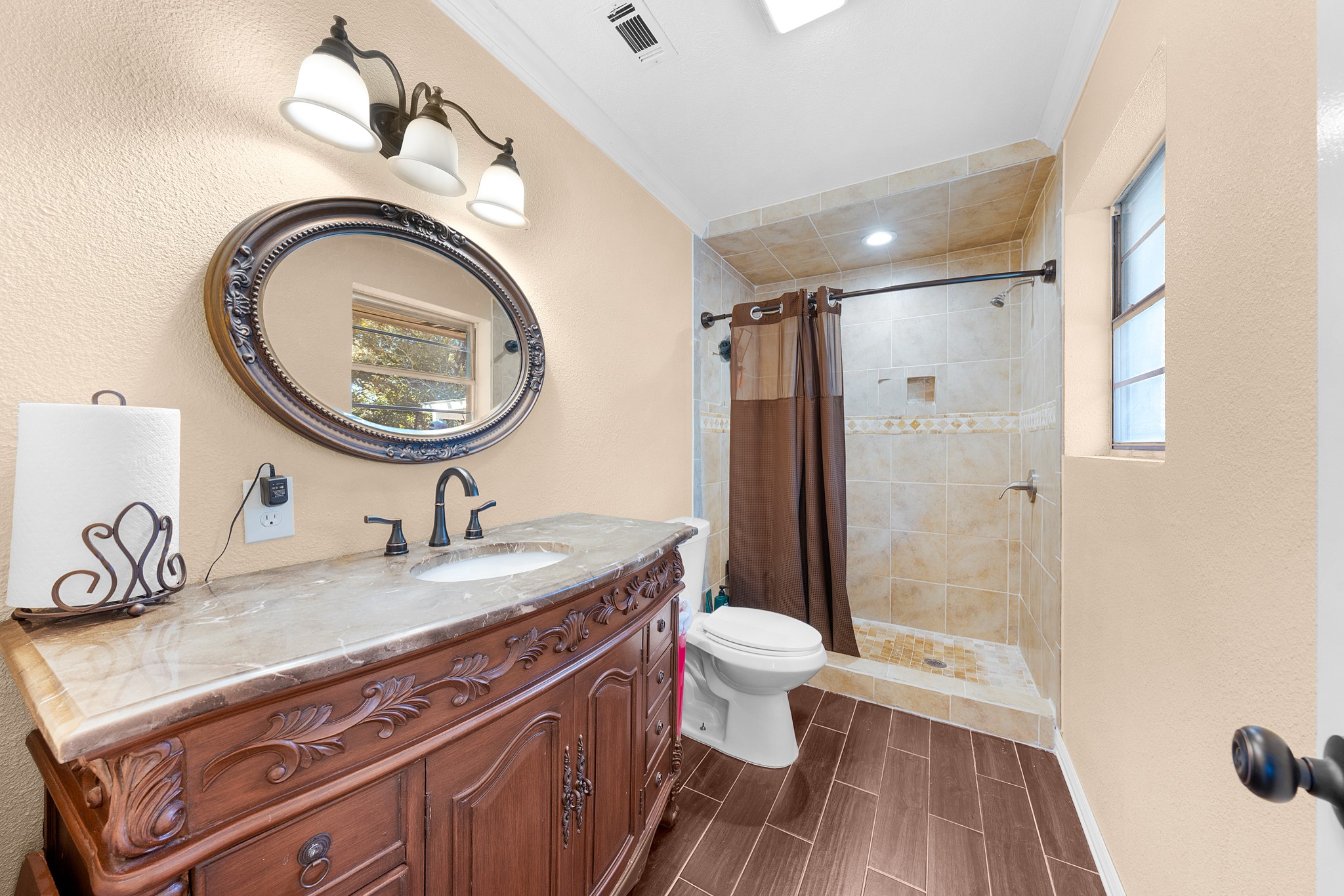 1075 Oak Ridge Drive Oak Ridge TX 75160