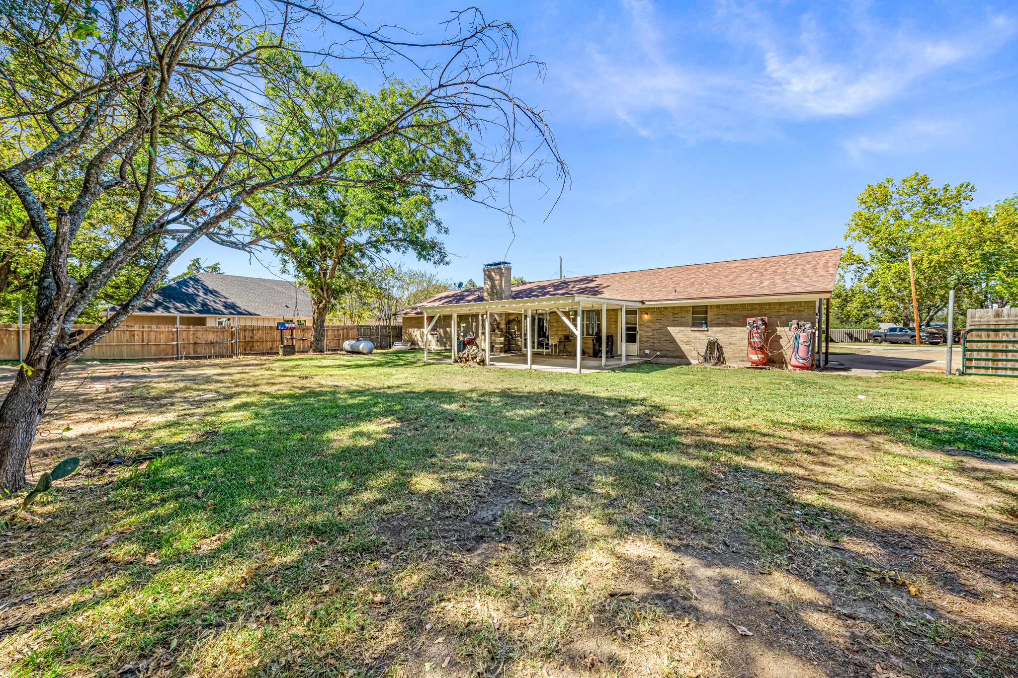 1075 Oak Ridge Drive Oak Ridge TX 75160