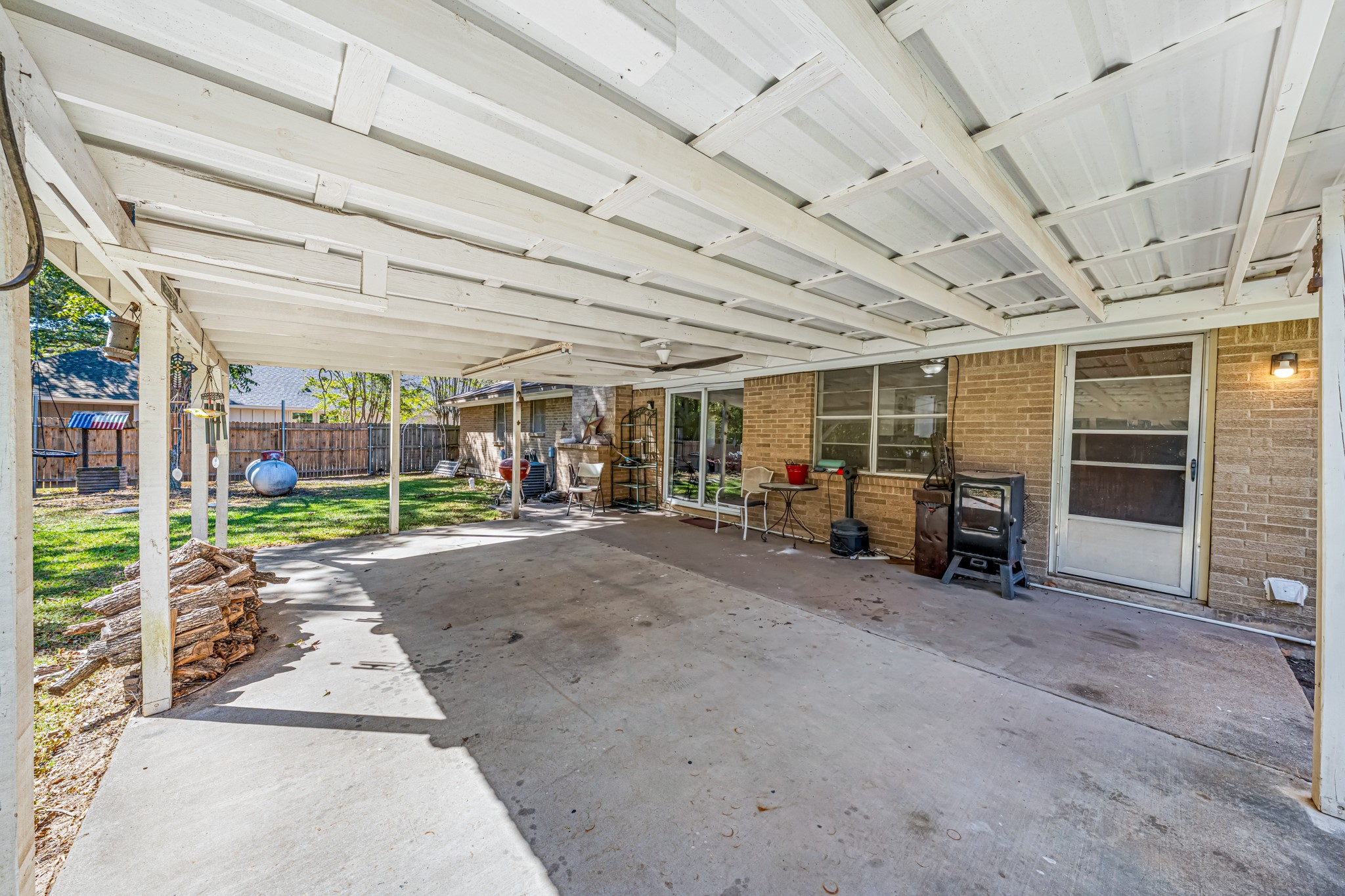 1075 Oak Ridge Drive Oak Ridge TX 75160