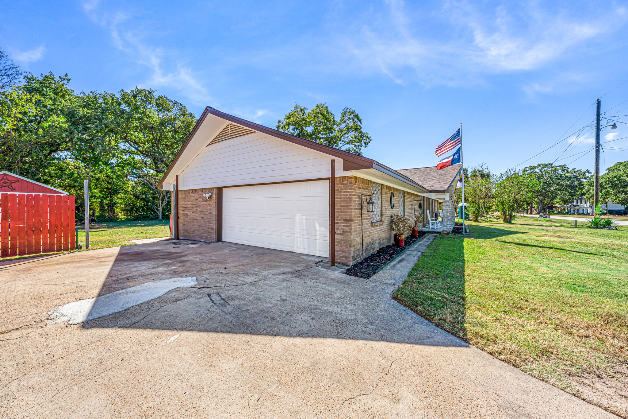 1075 Oak Ridge Drive Oak Ridge TX 75160