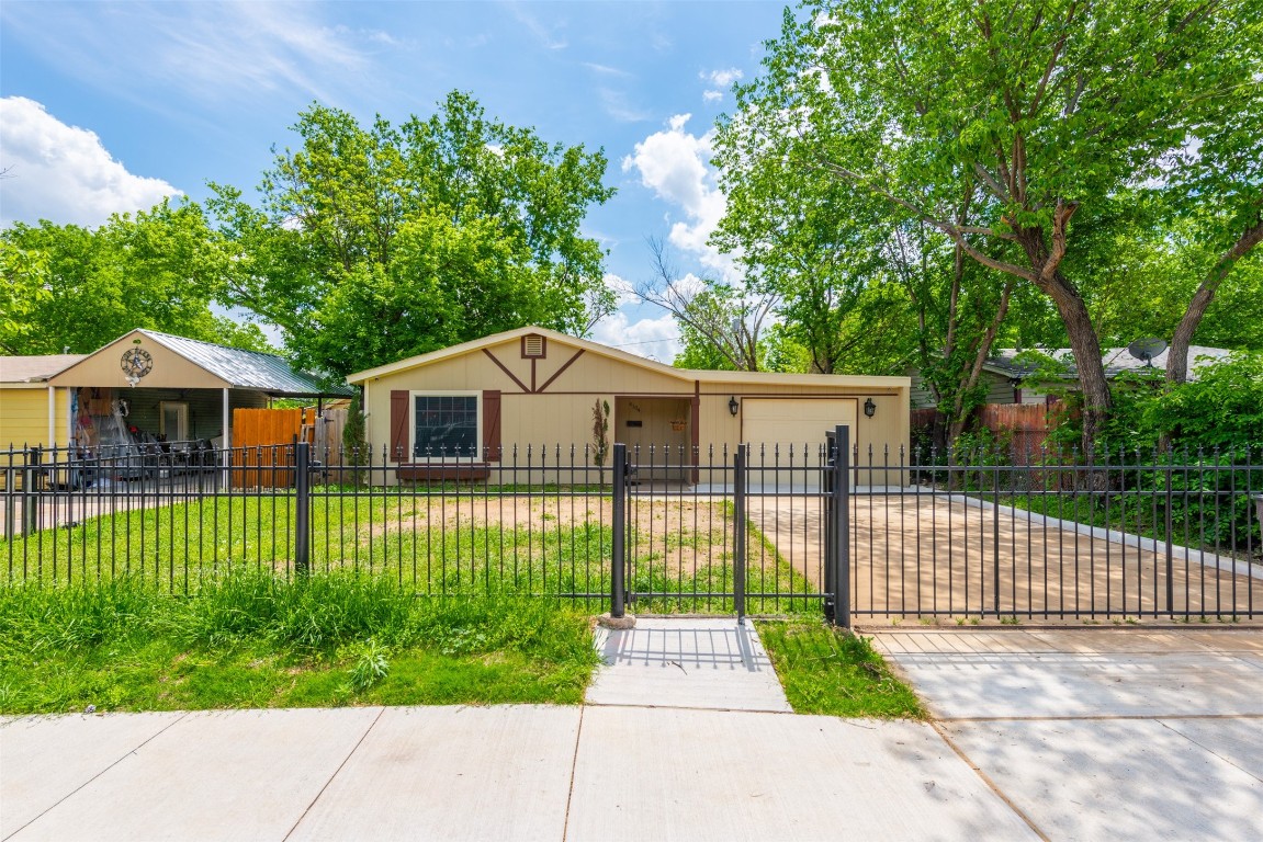4104 Reed Street Fort Worth TX 76119
