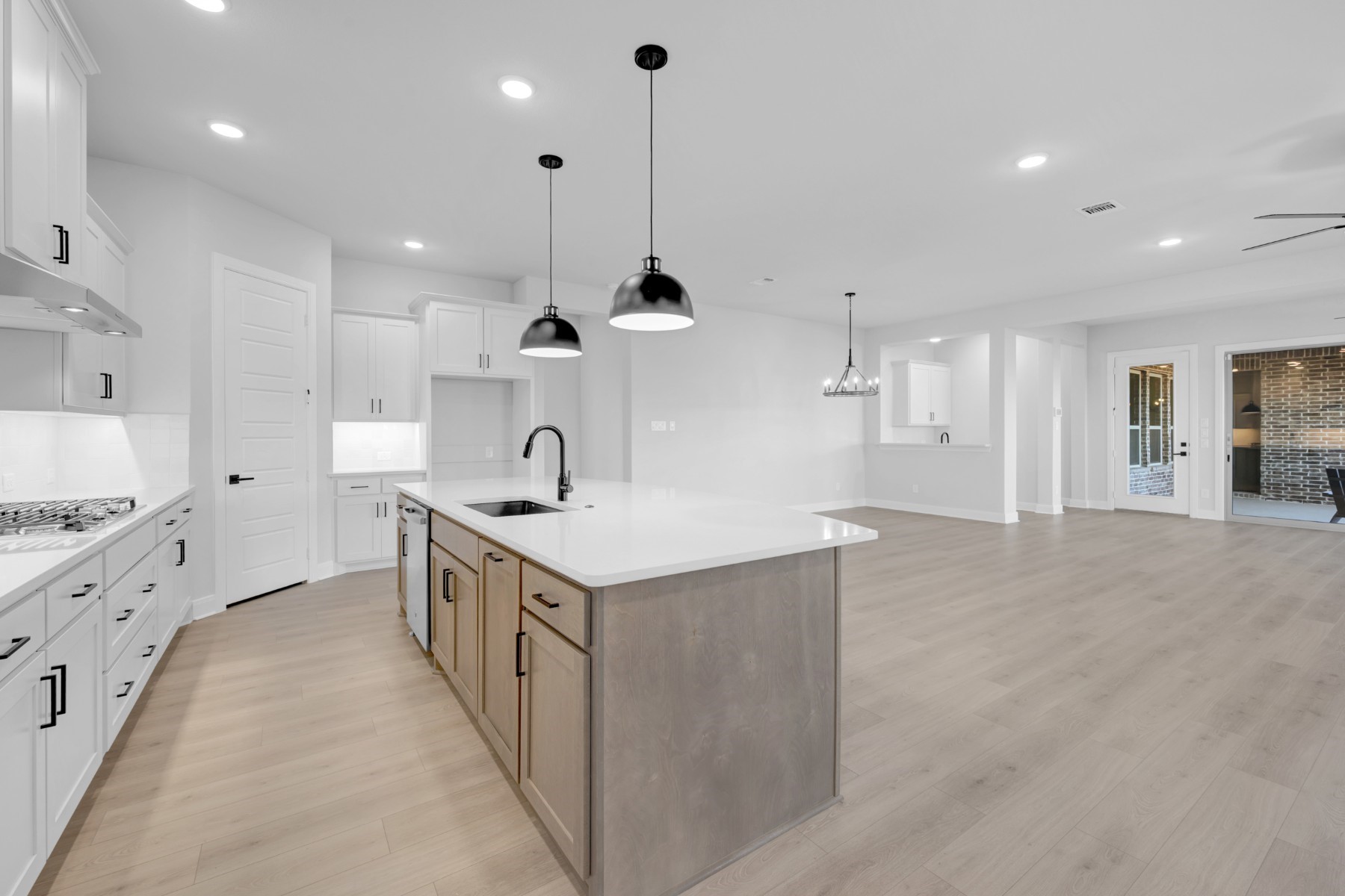 2085 Pine Grove Lane Arlington TX 76005