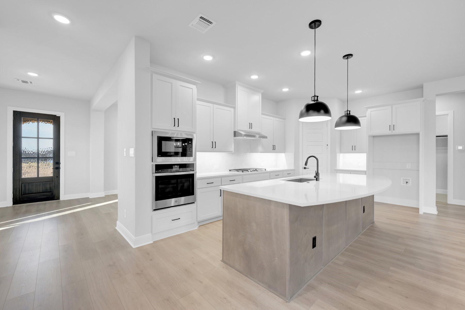 2085 Pine Grove Lane Arlington TX 76005