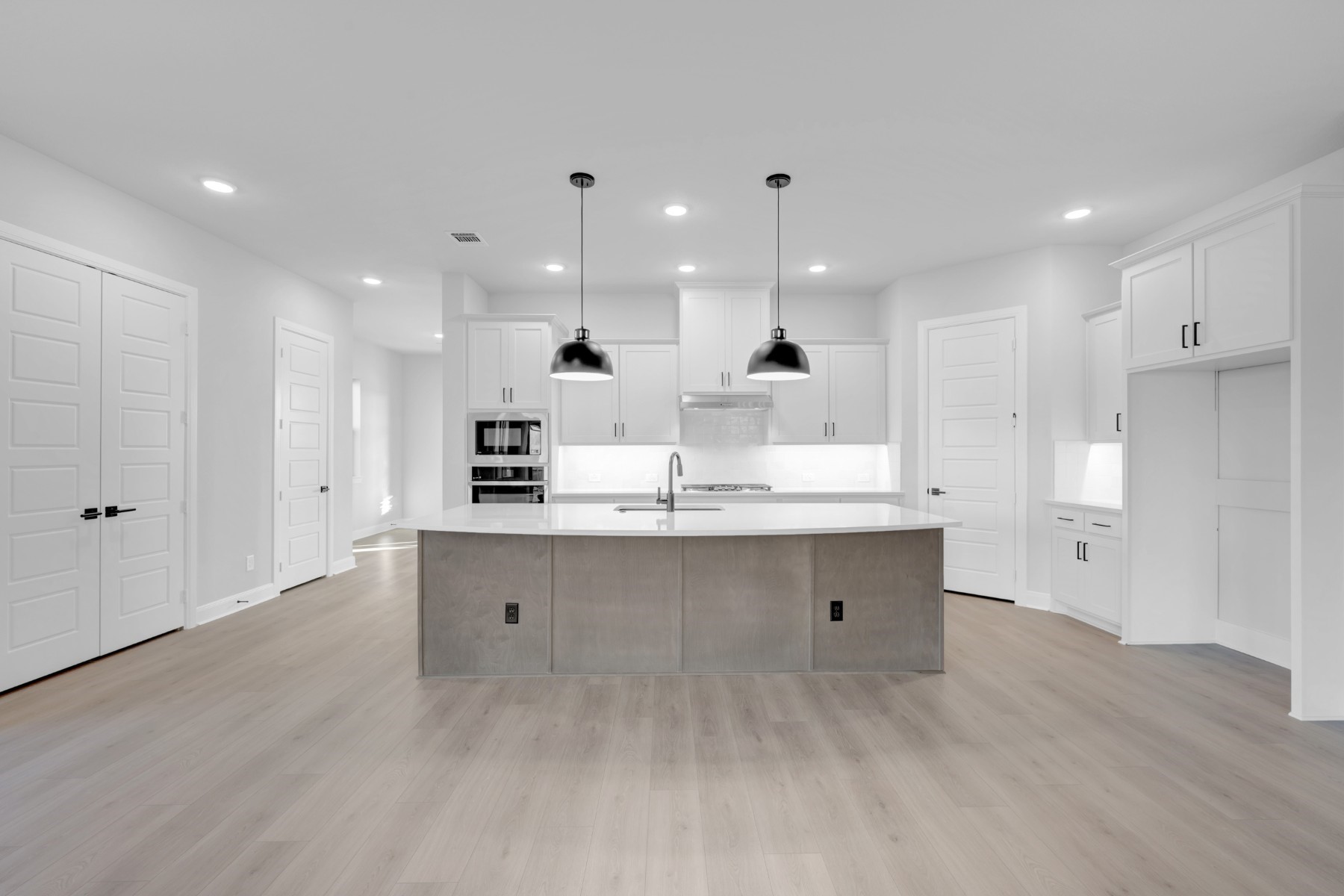 2085 Pine Grove Lane Arlington TX 76005