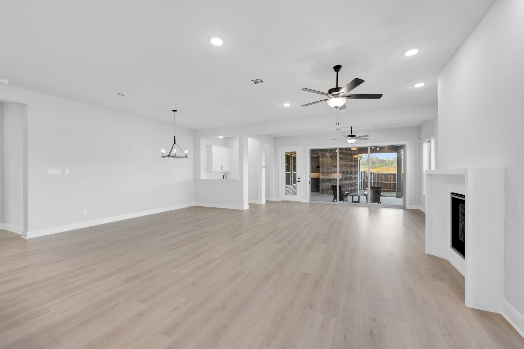 2085 Pine Grove Lane Arlington TX 76005