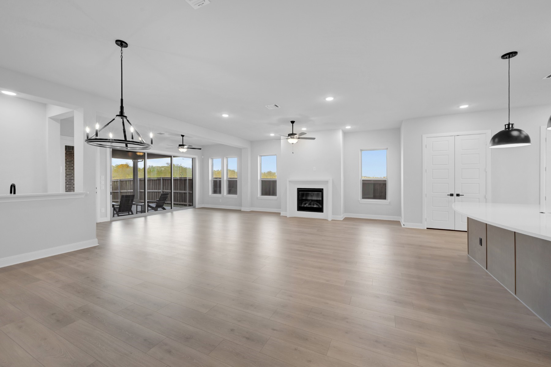 2085 Pine Grove Lane Arlington TX 76005