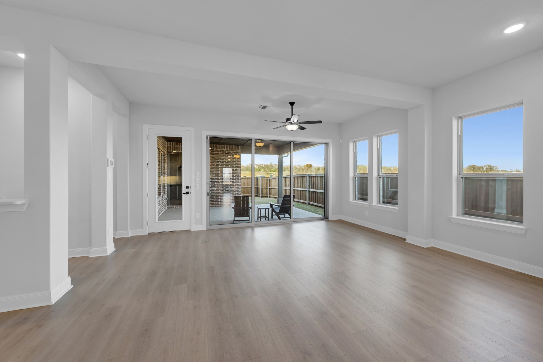 2085 Pine Grove Lane Arlington TX 76005