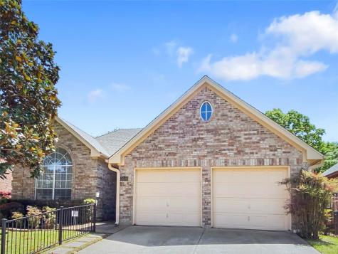 3208 Village Oak Drive Arlington TX 76017