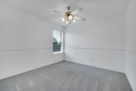 1040 Vinewood Avenue Burleson TX 76028