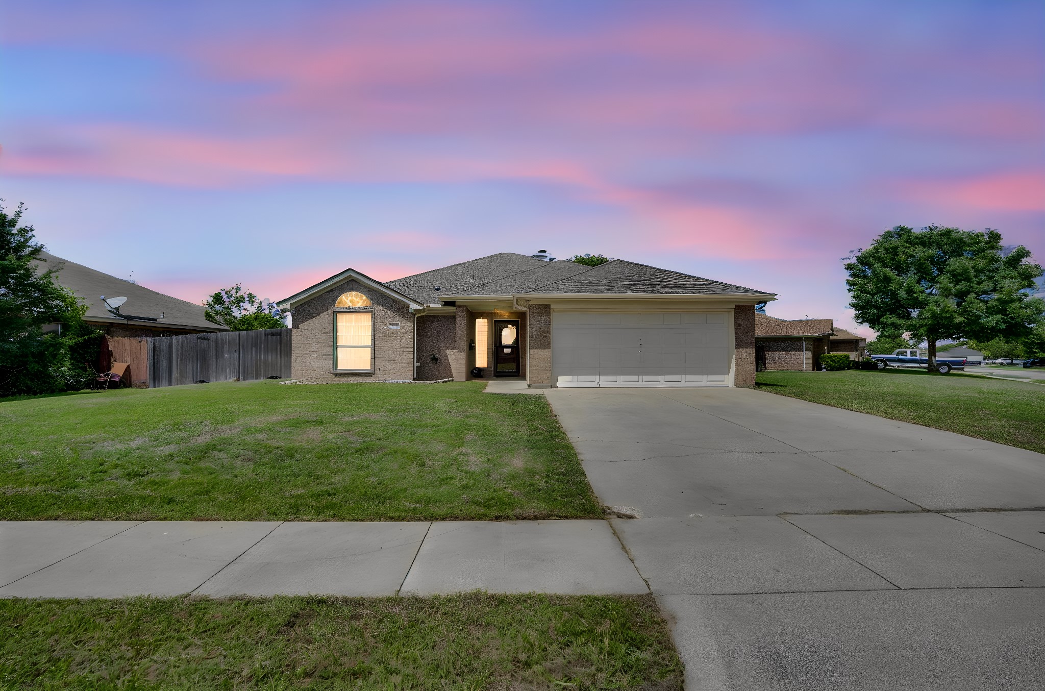1040 Vinewood Avenue Burleson TX 76028