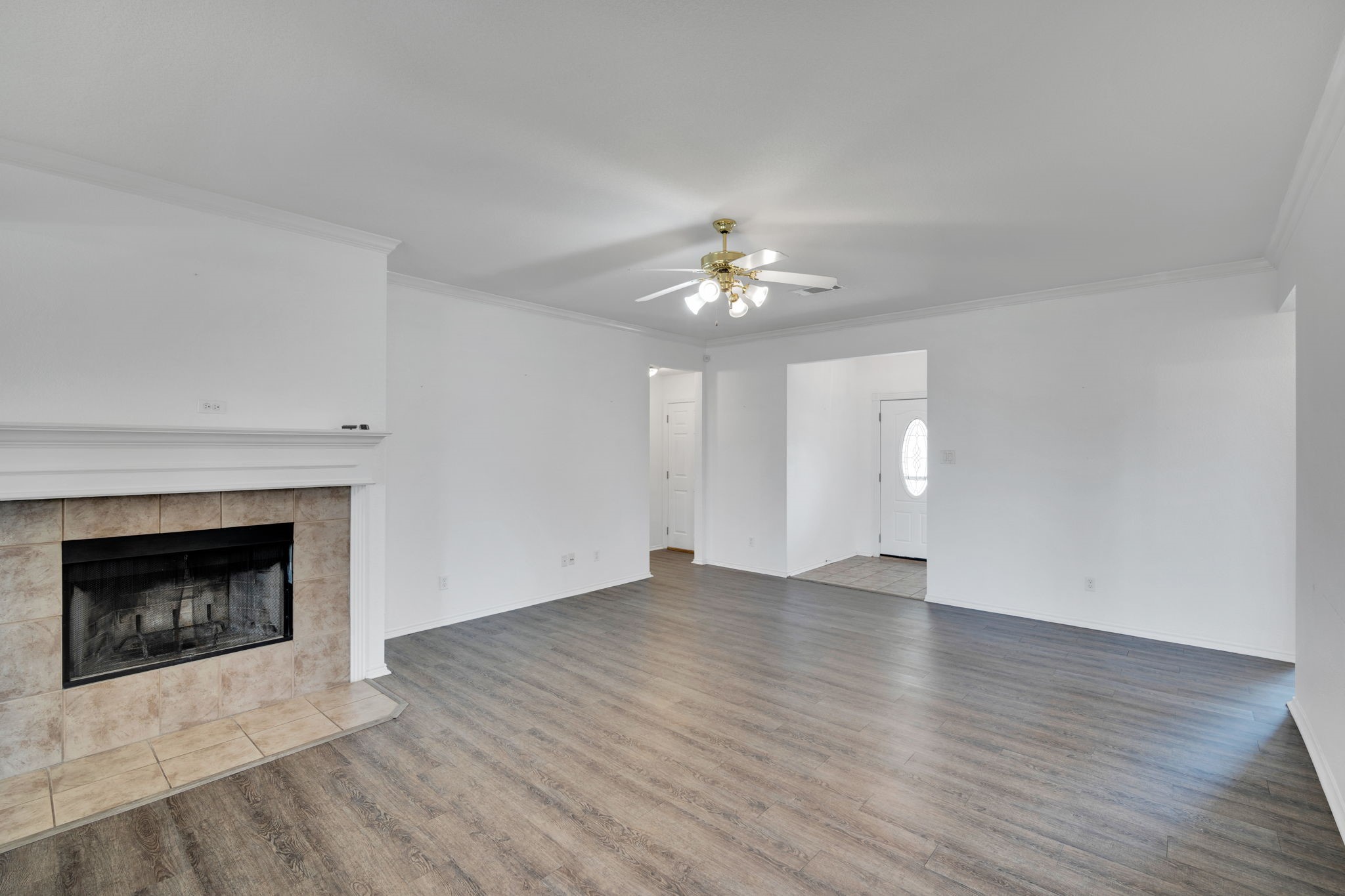 1040 Vinewood Avenue Burleson TX 76028