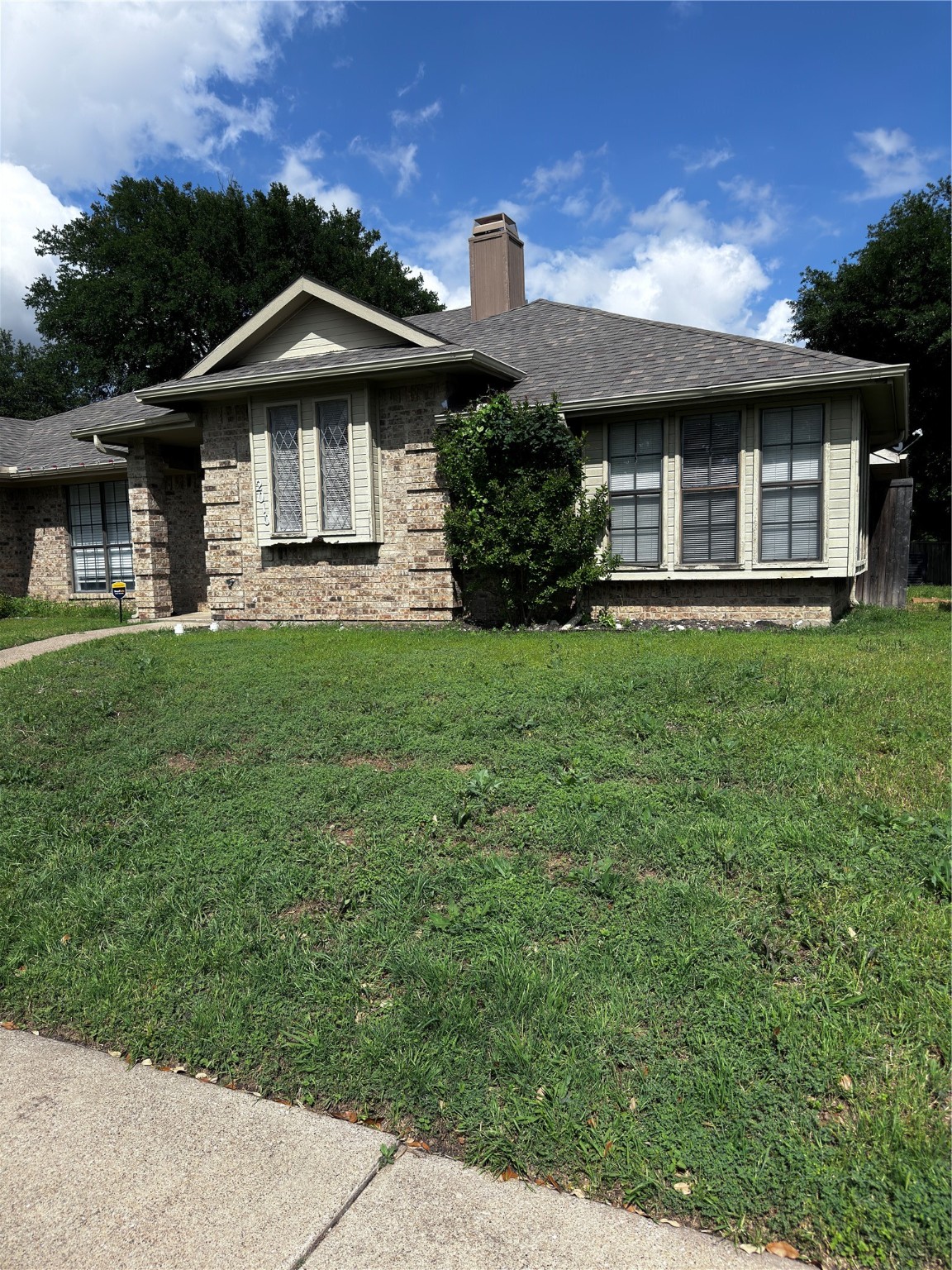 2010 Hearthside Lane Garland TX 75044