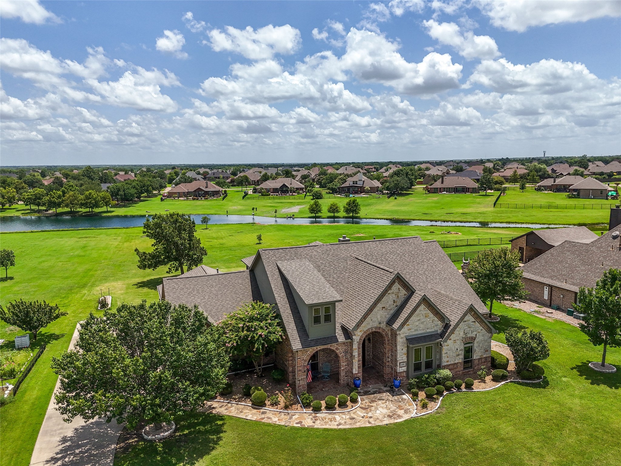 10204 County Road 213 Talty TX 75126