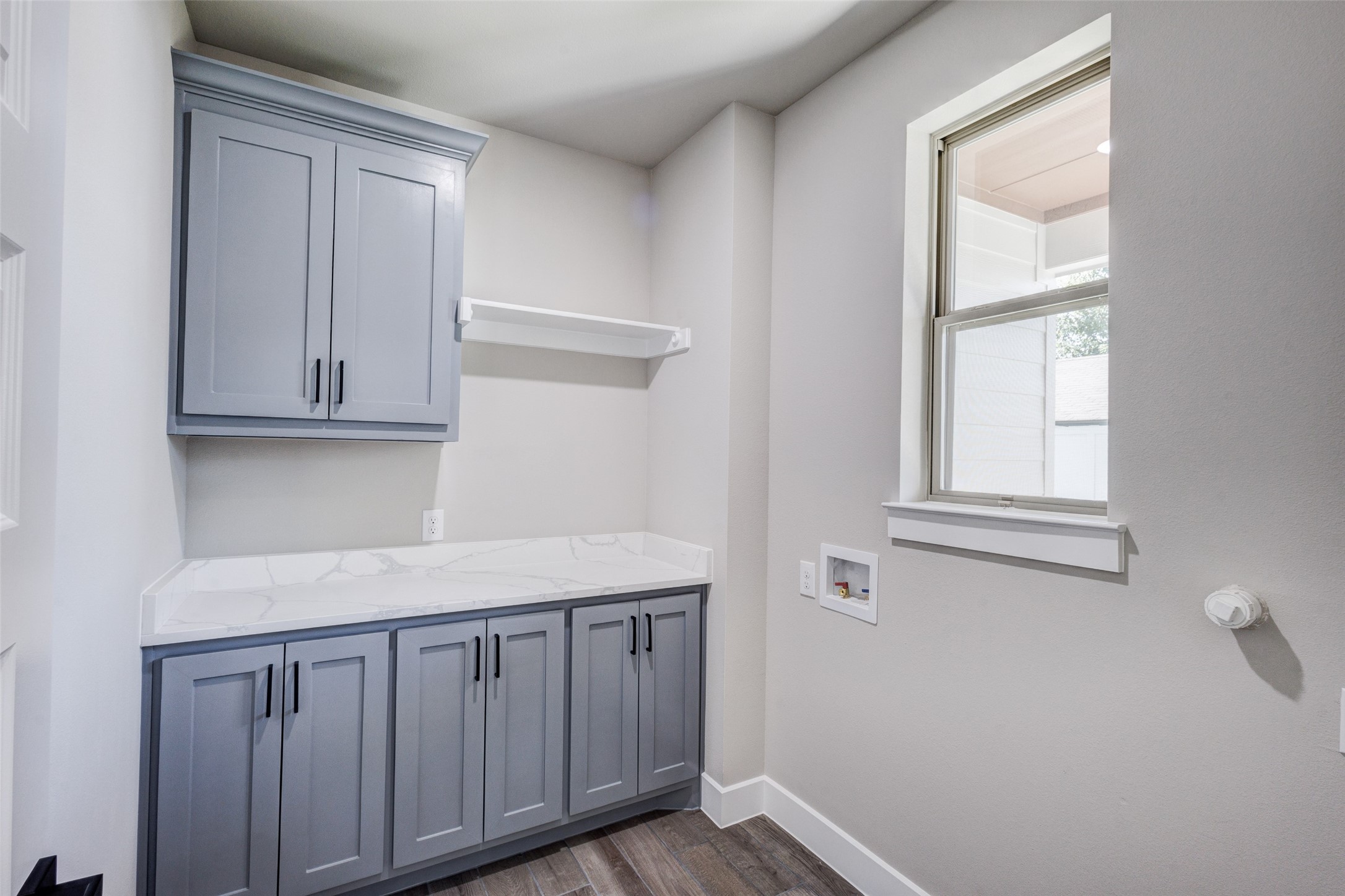 410 Larry Irving TX 75060