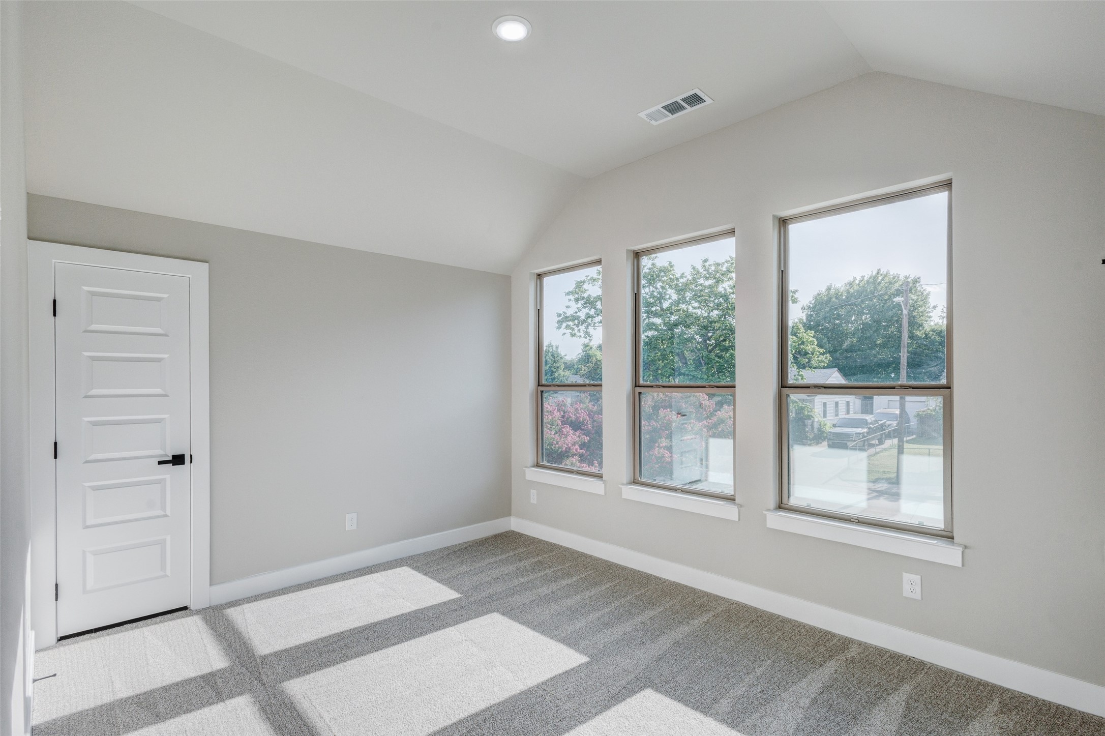 410 Larry Irving TX 75060