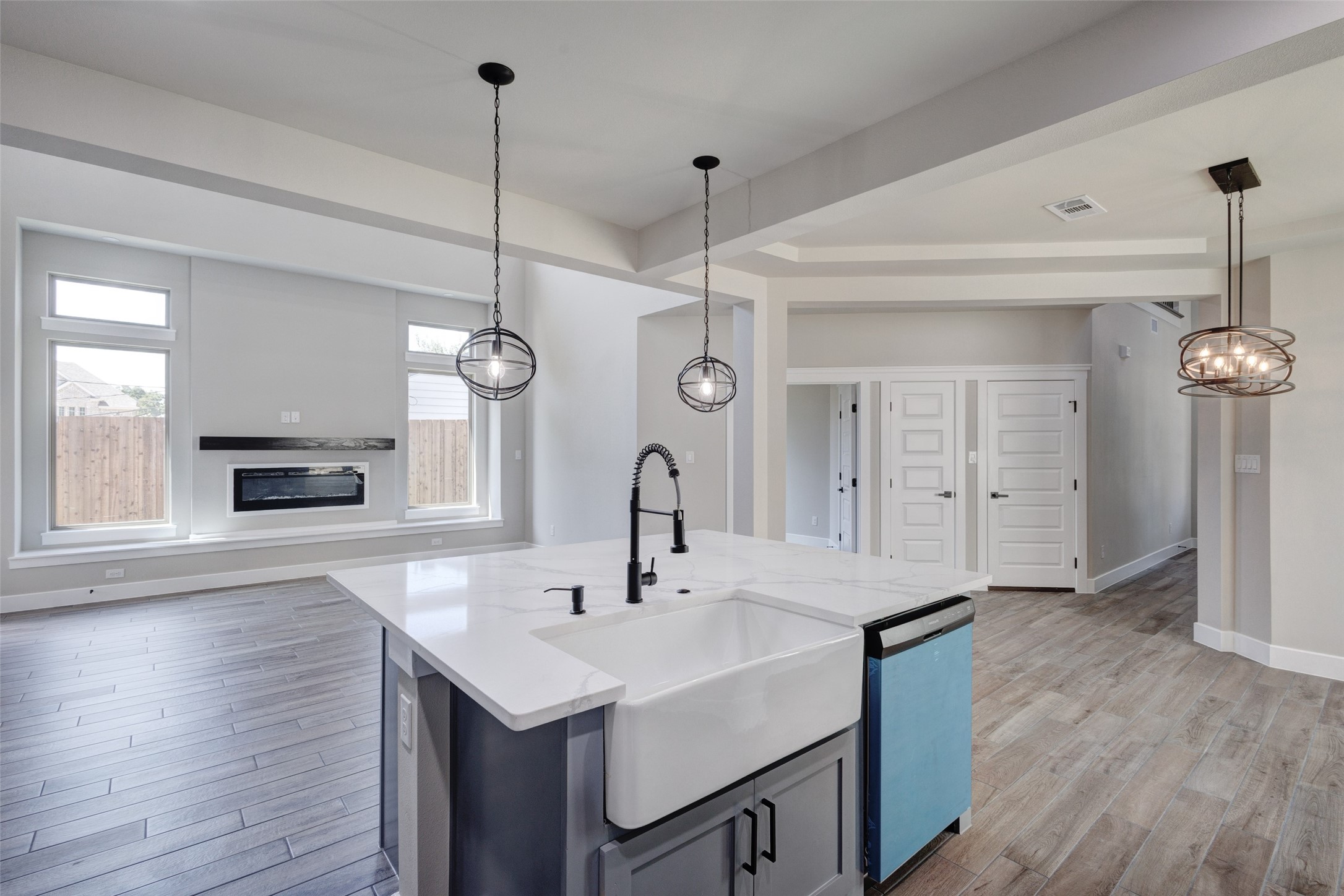 410 Larry Irving TX 75060