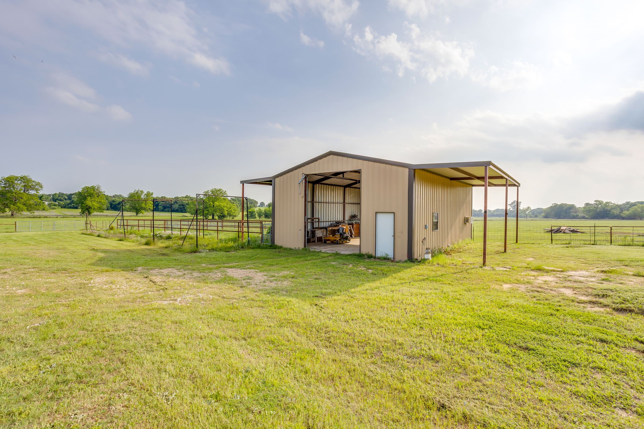 184 Hcr 1439 Covington TX 76636