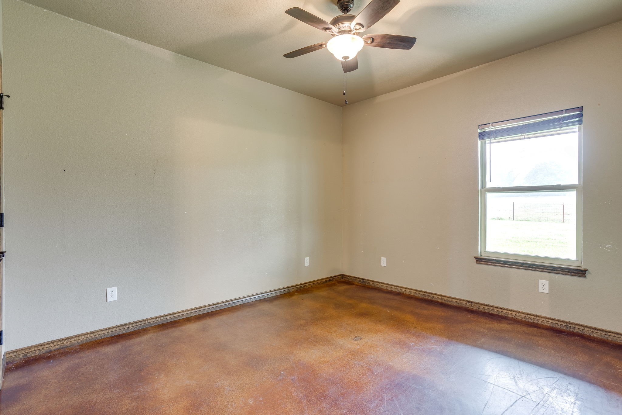 184 Hcr 1439 Covington TX 76636