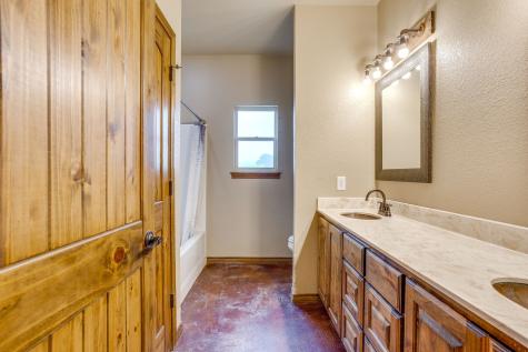 184 Hcr 1439 Covington TX 76636