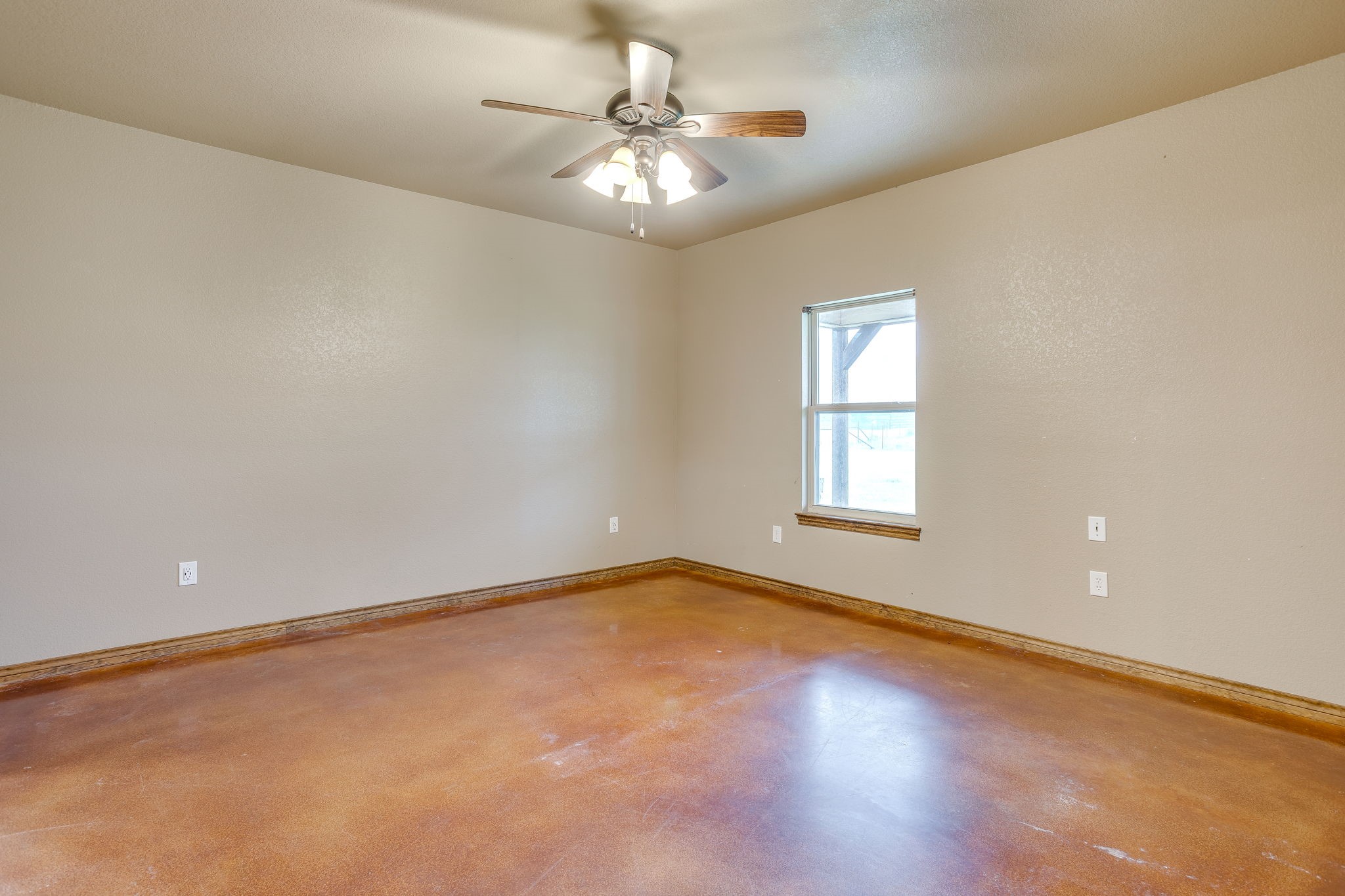 184 Hcr 1439 Covington TX 76636