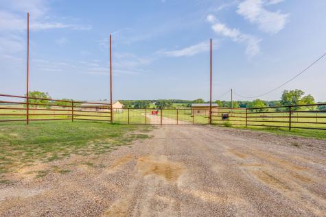 184 Hcr 1439 Covington TX 76636