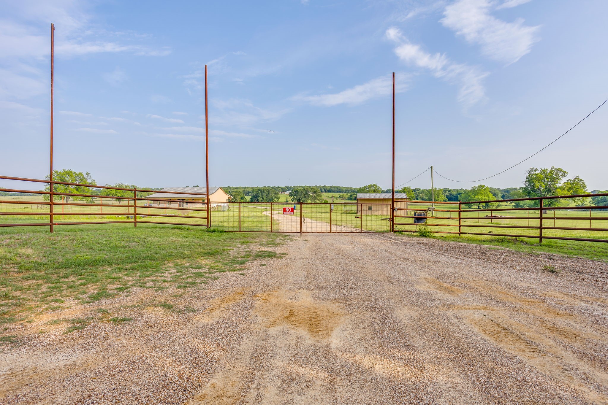 184 Hcr 1439 Covington TX 76636