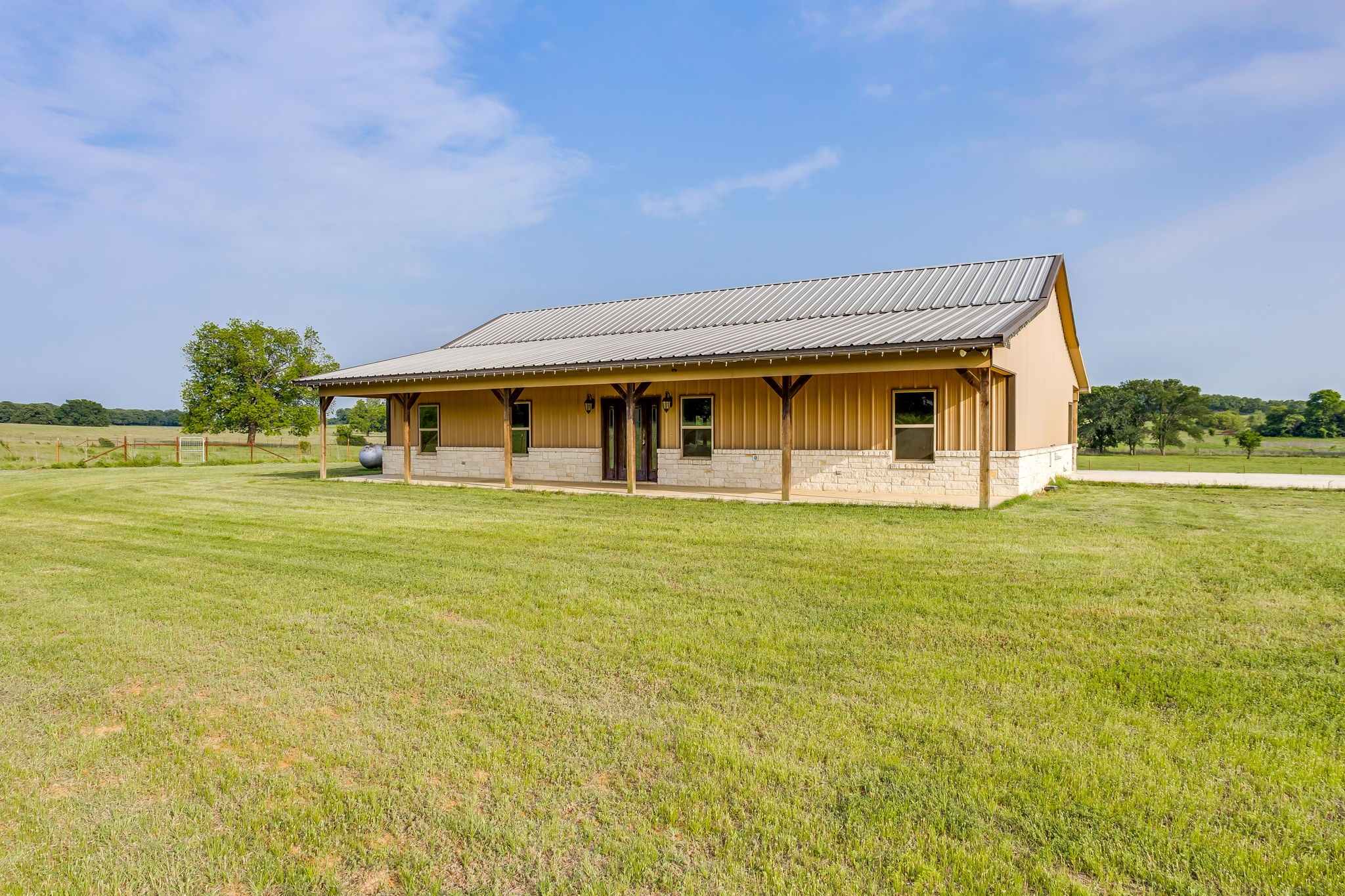 184 Hcr 1439 Covington TX 76636