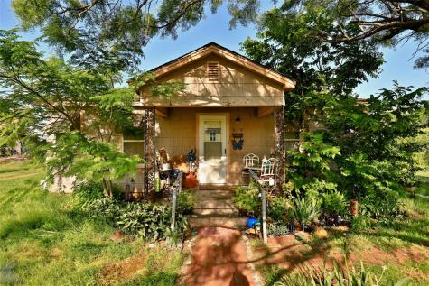 813 S Orient Street Stamford TX 79553