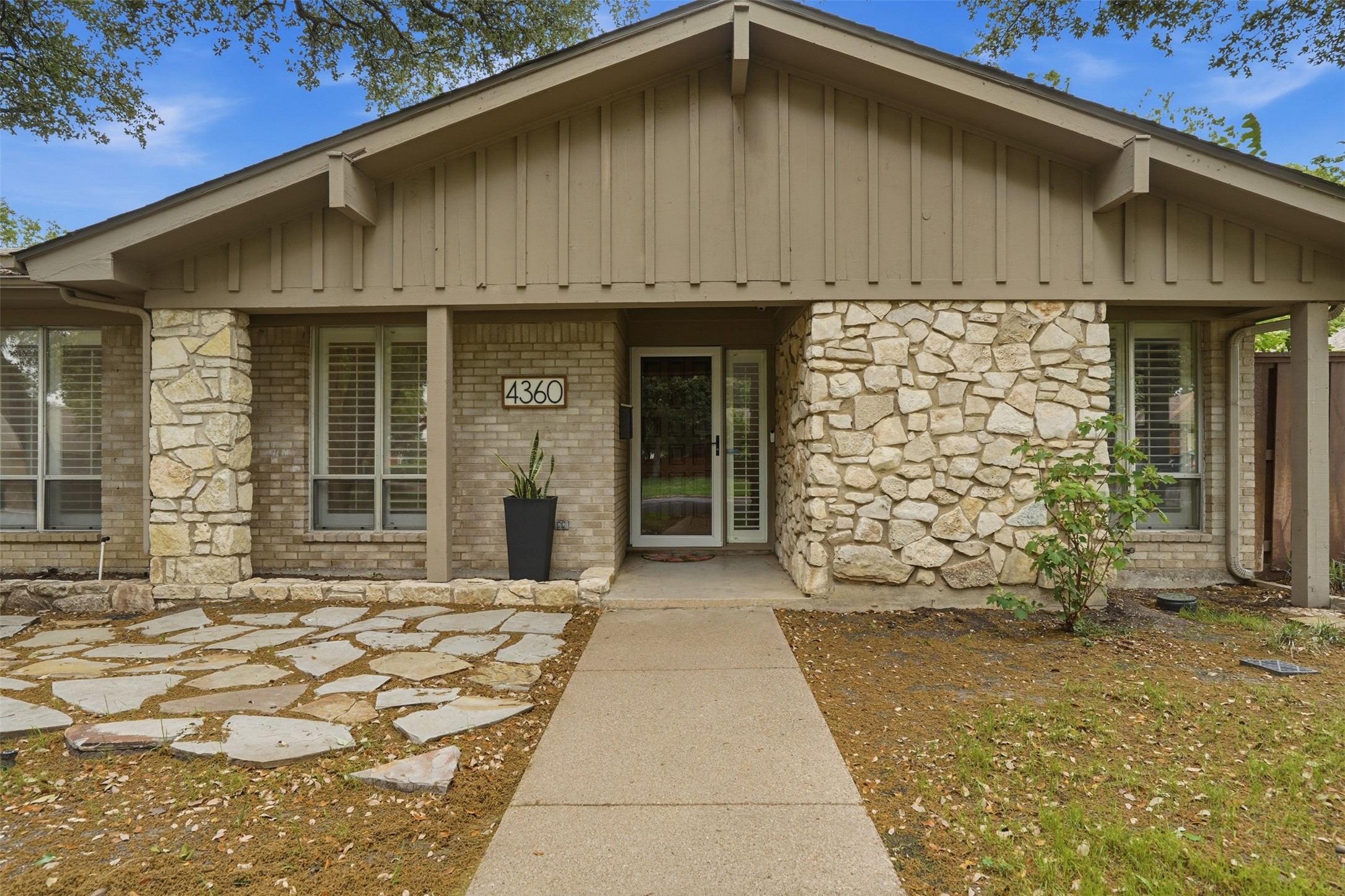 4360 Whitfield Avenue Fort Worth TX 76109