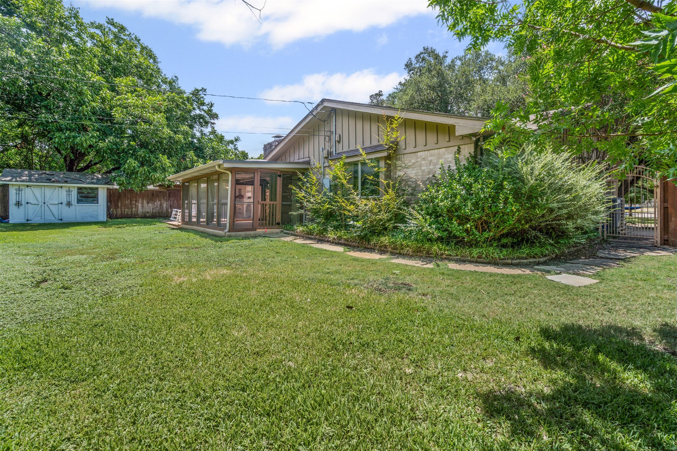 4360 Whitfield Avenue Fort Worth TX 76109