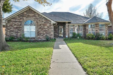 4838 Crestpoint Lane Garland TX 75043