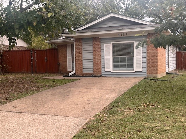 1427 Noble Street Denton TX 76209