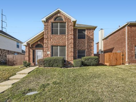 812 Cobblestone Drive Lewisville TX 75067