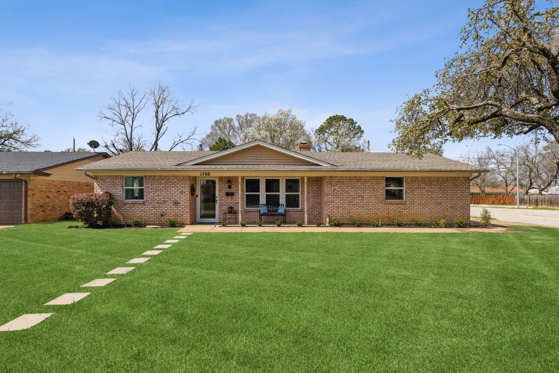 1700 Pamela Lane Fort Worth TX 76112