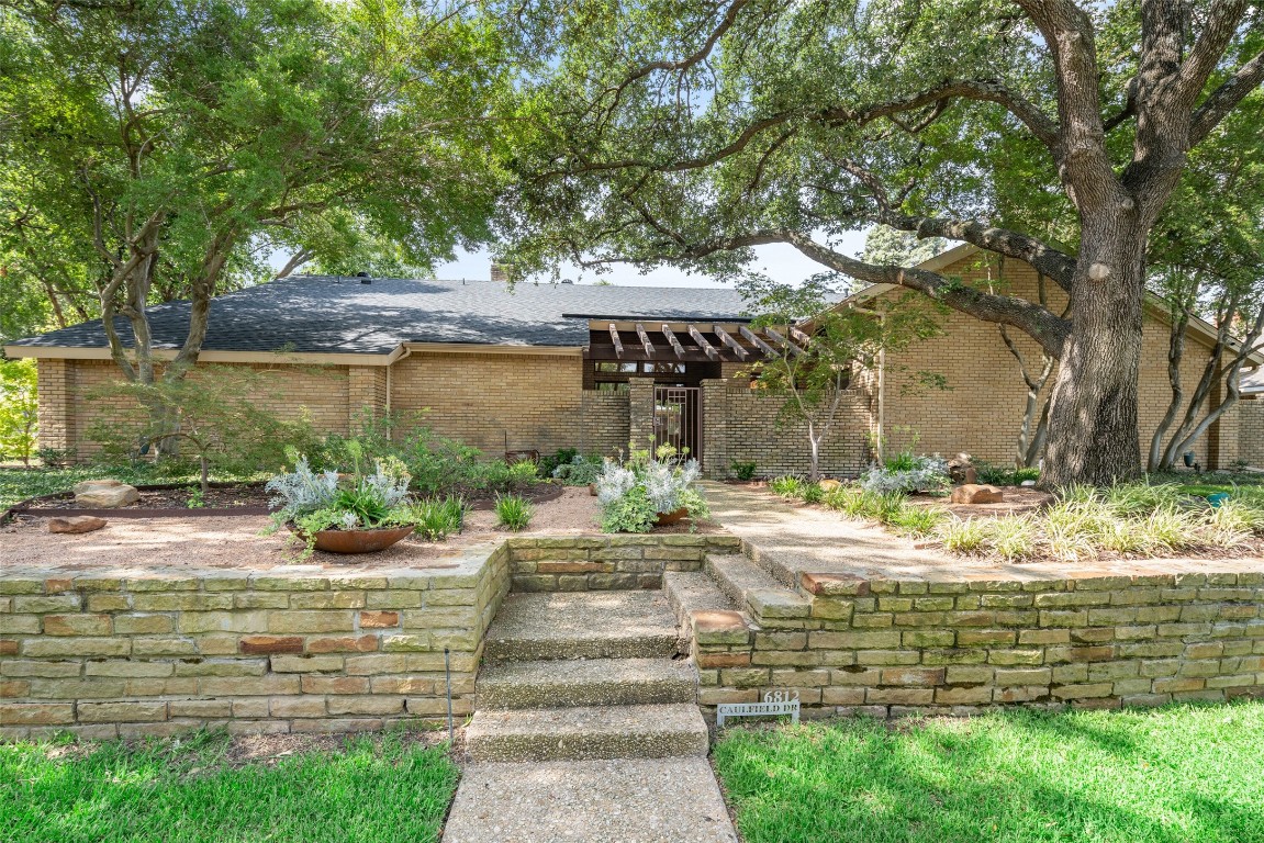 6812 Caulfield Drive Dallas TX 75248