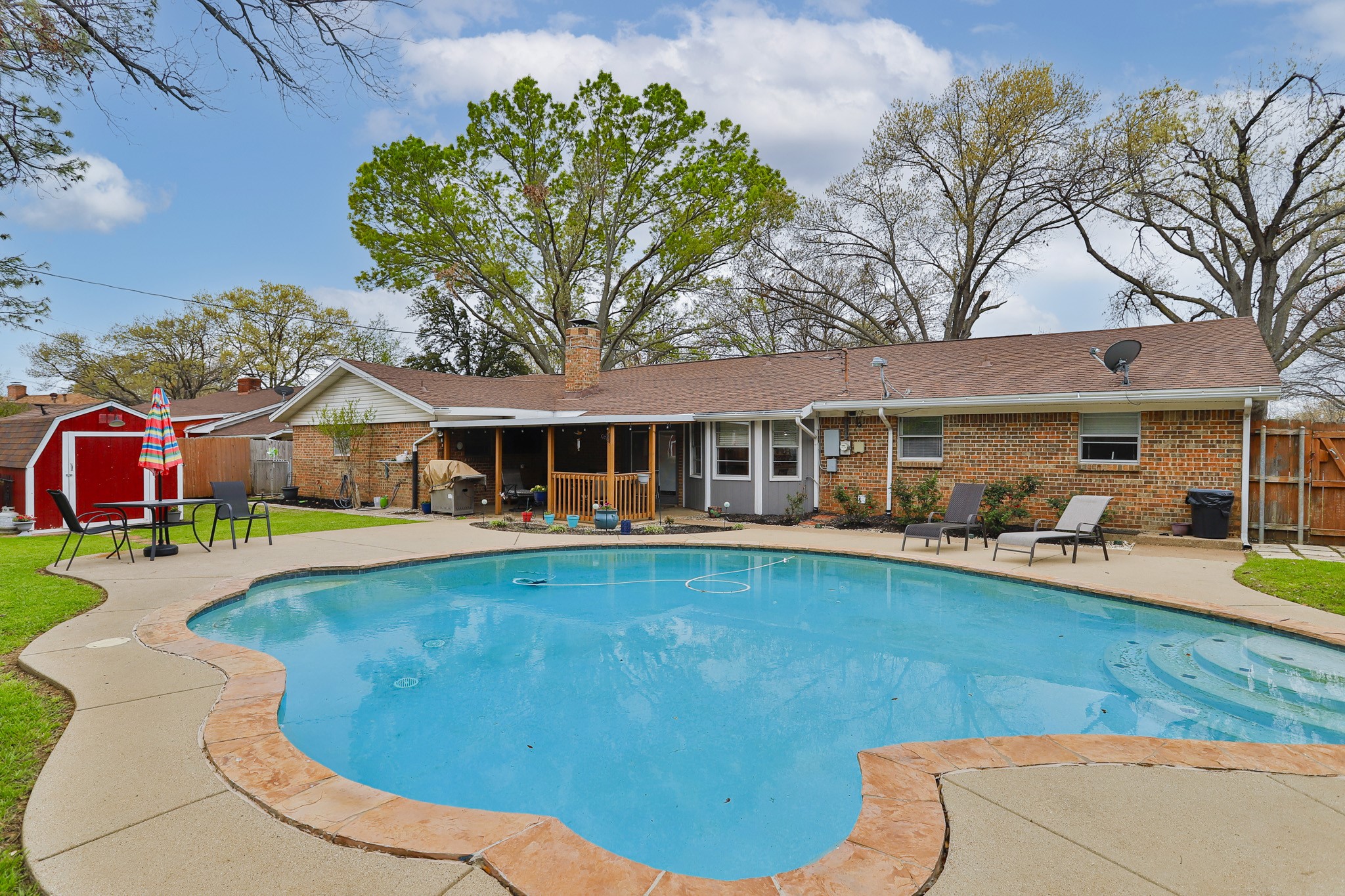 4000 Golden Oaks Drive Haltom City TX 76117