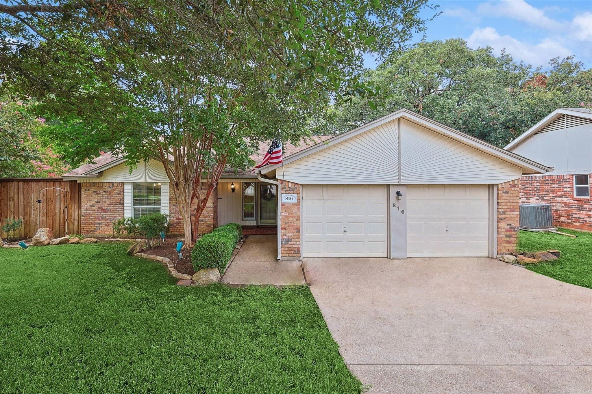 816 Morning Glory Lane Bedford TX 76021