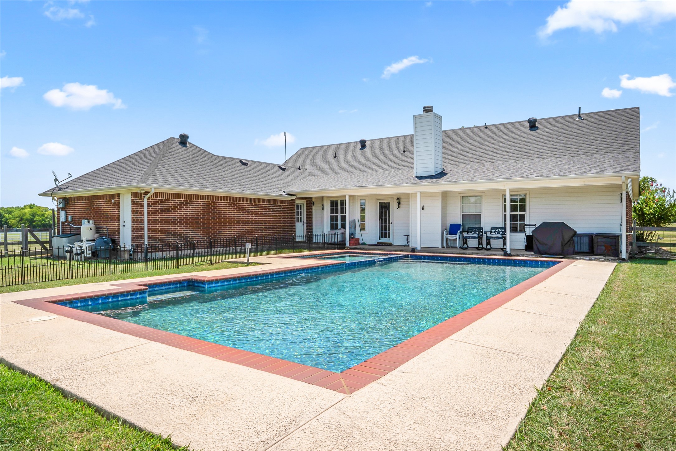 257 Cypress Point Drive Gunter TX 75058