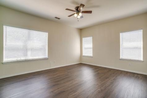 5711 Homestead Road Arlington TX 76017