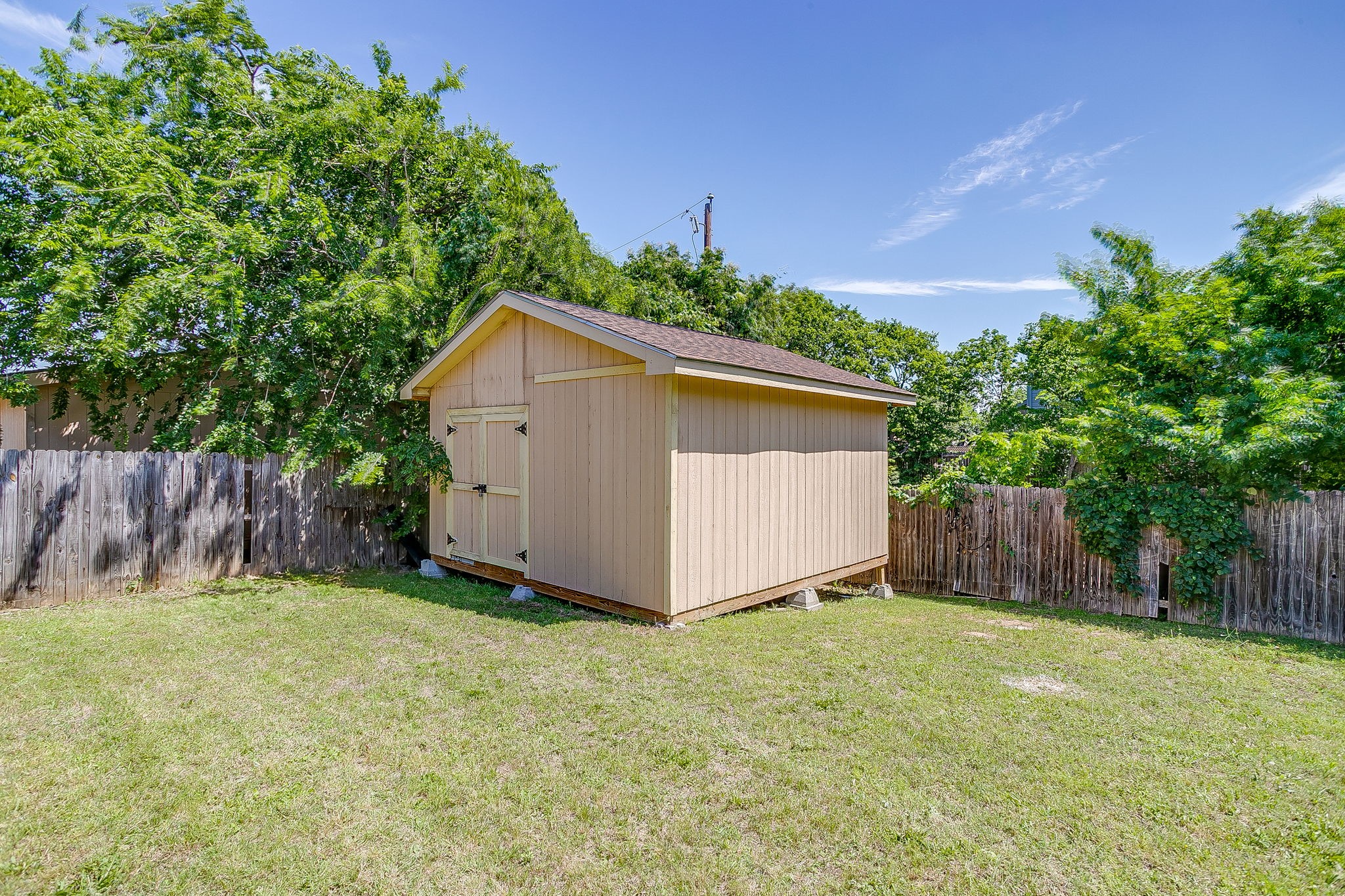 5711 Homestead Road Arlington TX 76017