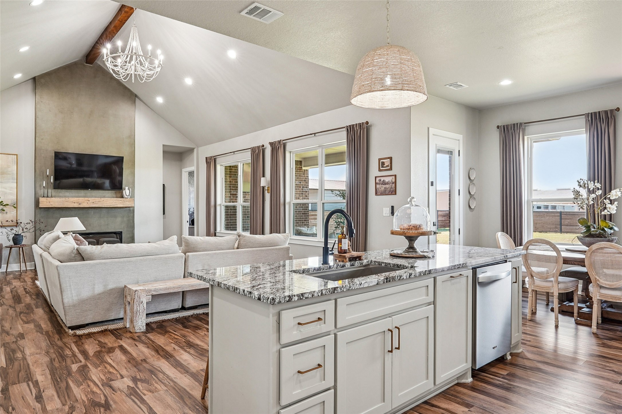 210 Lakecrest Drive Muenster TX 76252