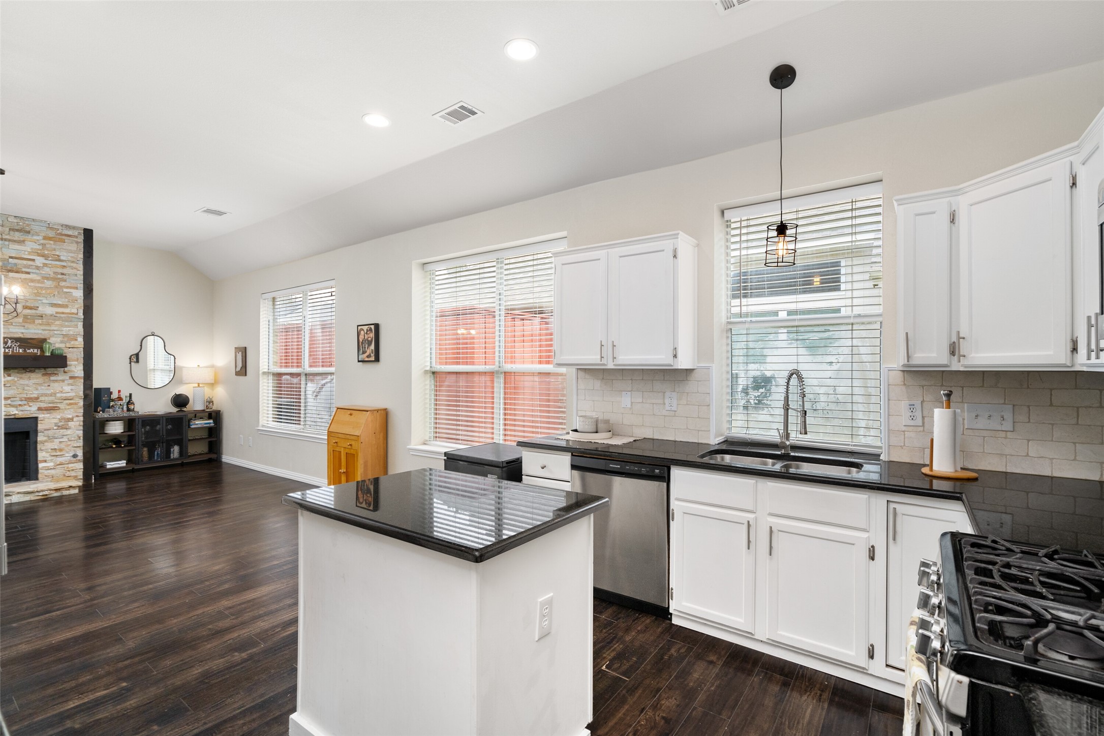 7501 Caribbean Drive Rowlett TX 75088