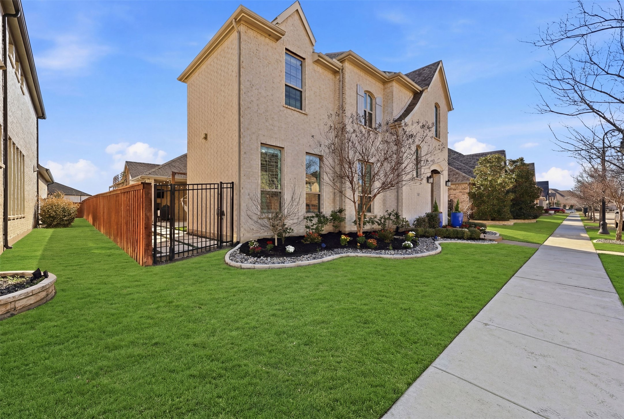 1910 Green Jasper Place Arlington TX 76005