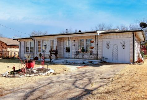 915 W Bridge Street Granbury TX 76048