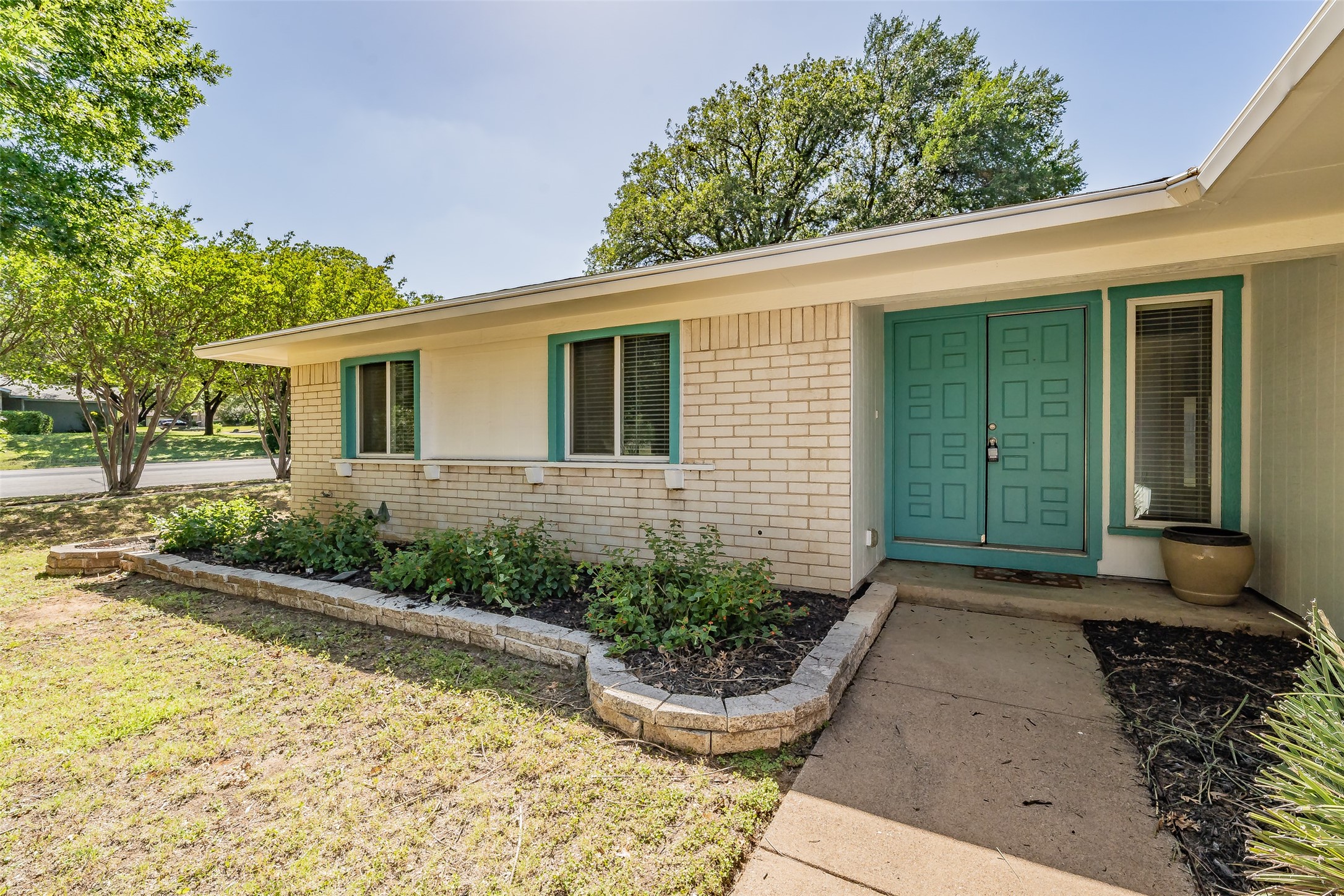 1301 Cedar Ridge Terrace Euless TX 76039