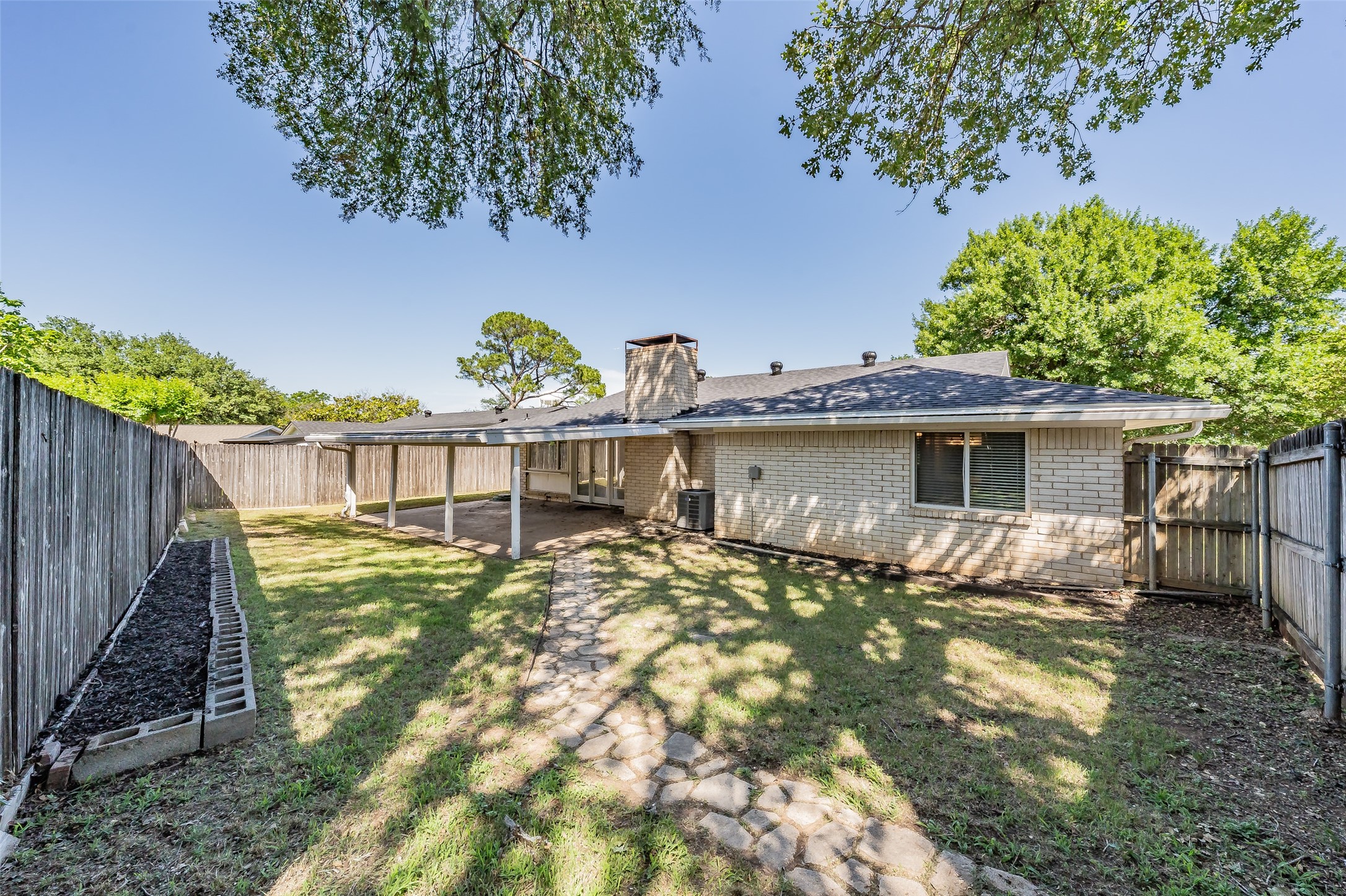 1301 Cedar Ridge Terrace Euless TX 76039