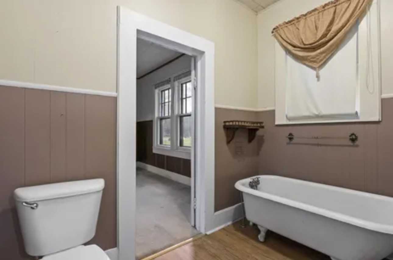 304 Daingerfield Street Naples TX 75568