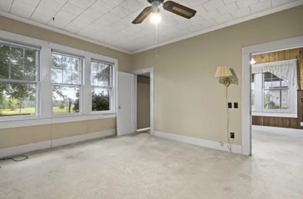 304 Daingerfield Street Naples TX 75568