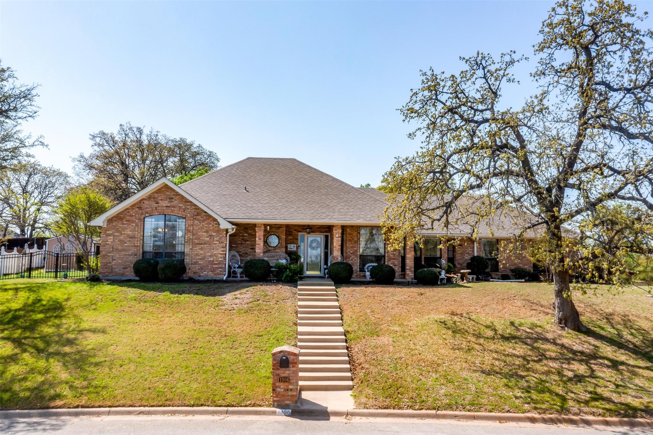1906 Country Brook Drive Weatherford TX 76087