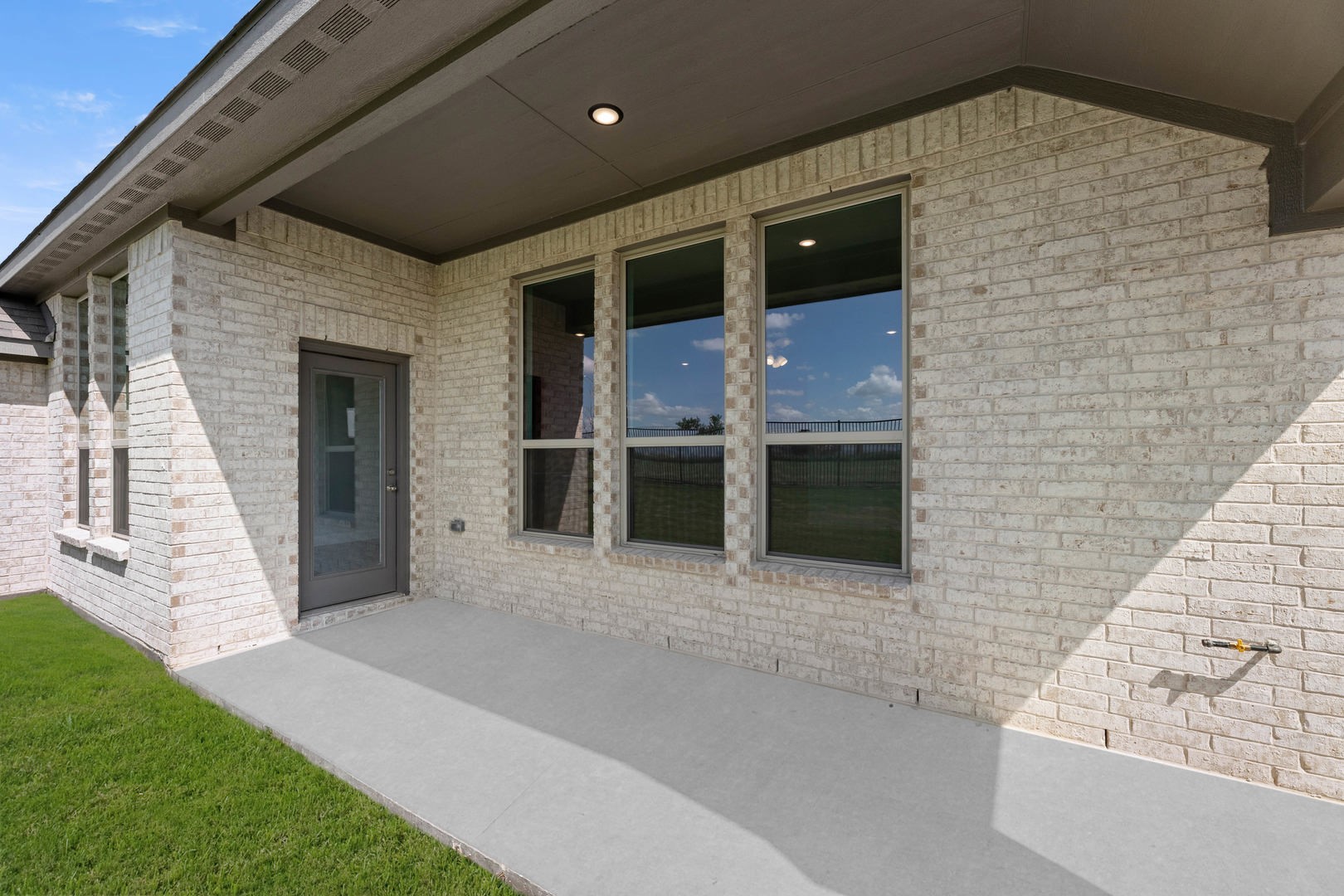 1121 Nighthawk Drive Justin TX 76247